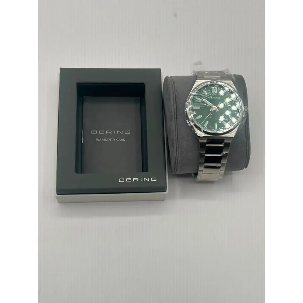 BERING Classic 17639-708 Men's Quartz Watch Green Dial Sapphire 40mm NEW
